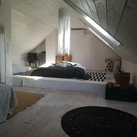 Cuki Haz A Szent Gyoergy Hegy Labanal Holiday home *